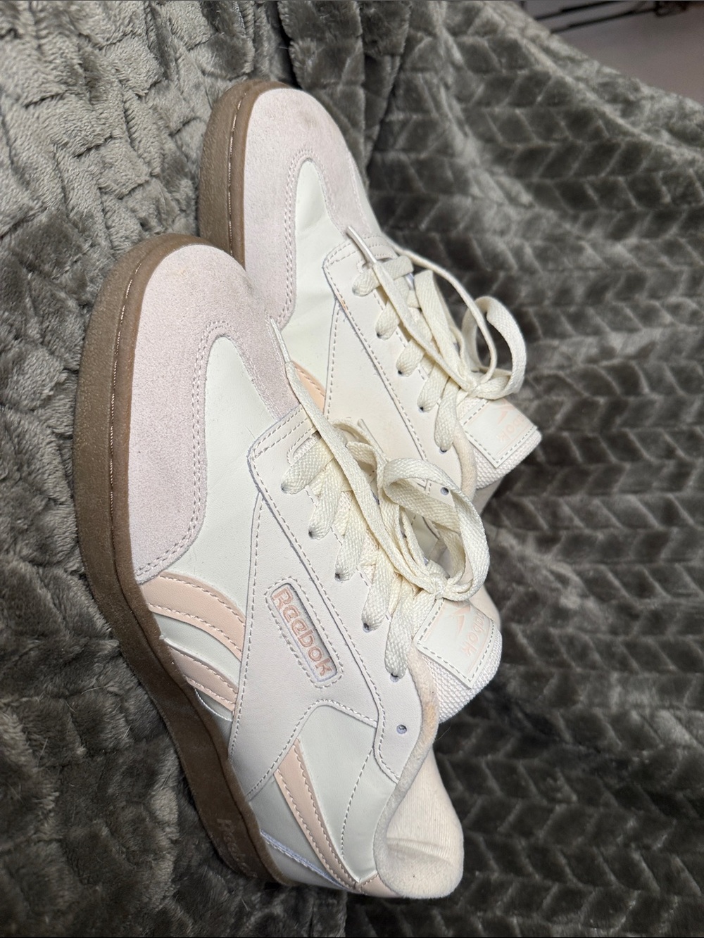 Reebok Women's Cream and Light Pink Sneakers